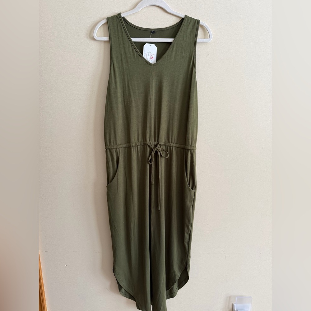 Olive Green Sleeveless midi dress